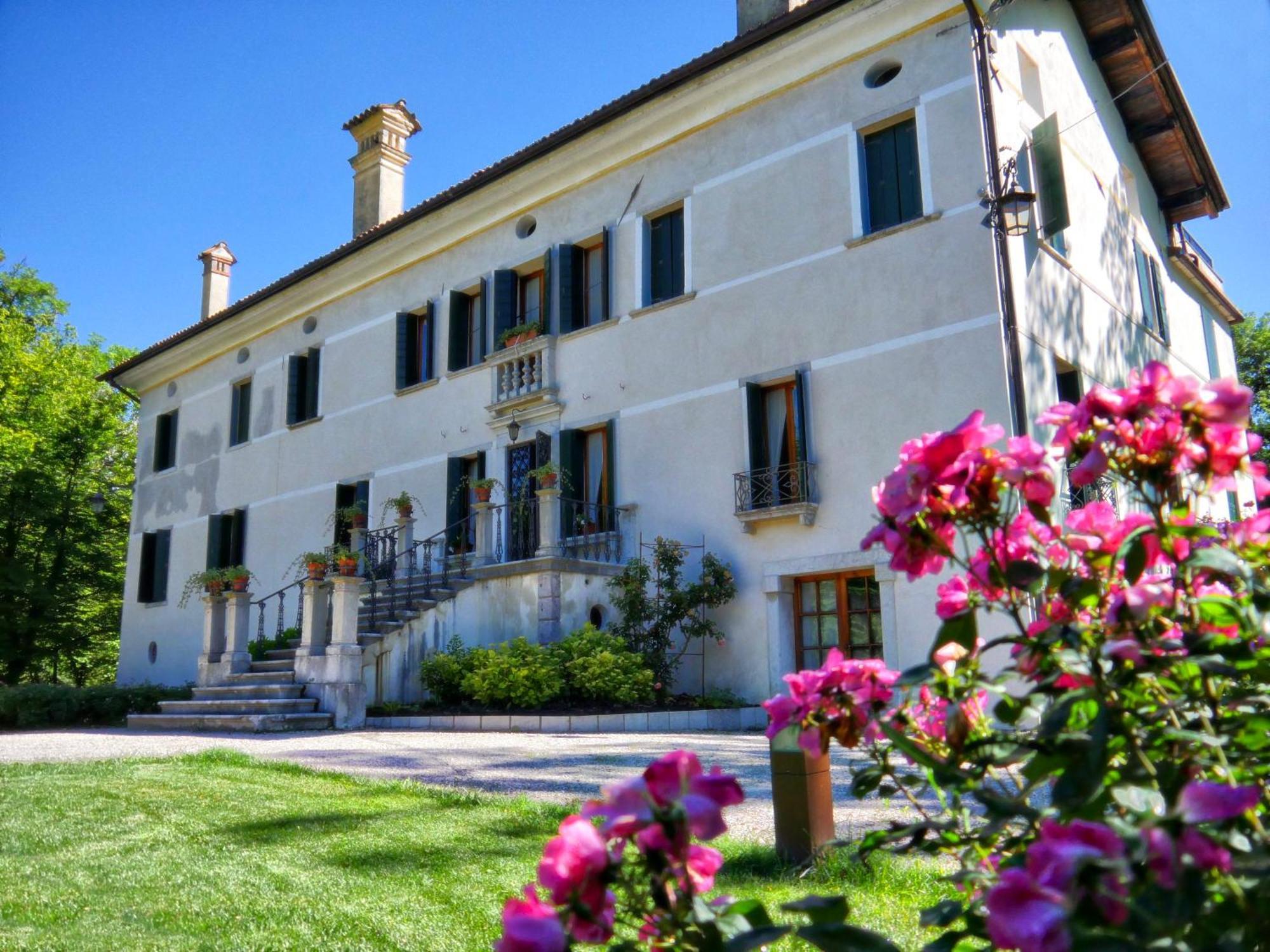 Villa San Liberale - Suites & Wellness - Villa Veneta Feltre Exterior photo